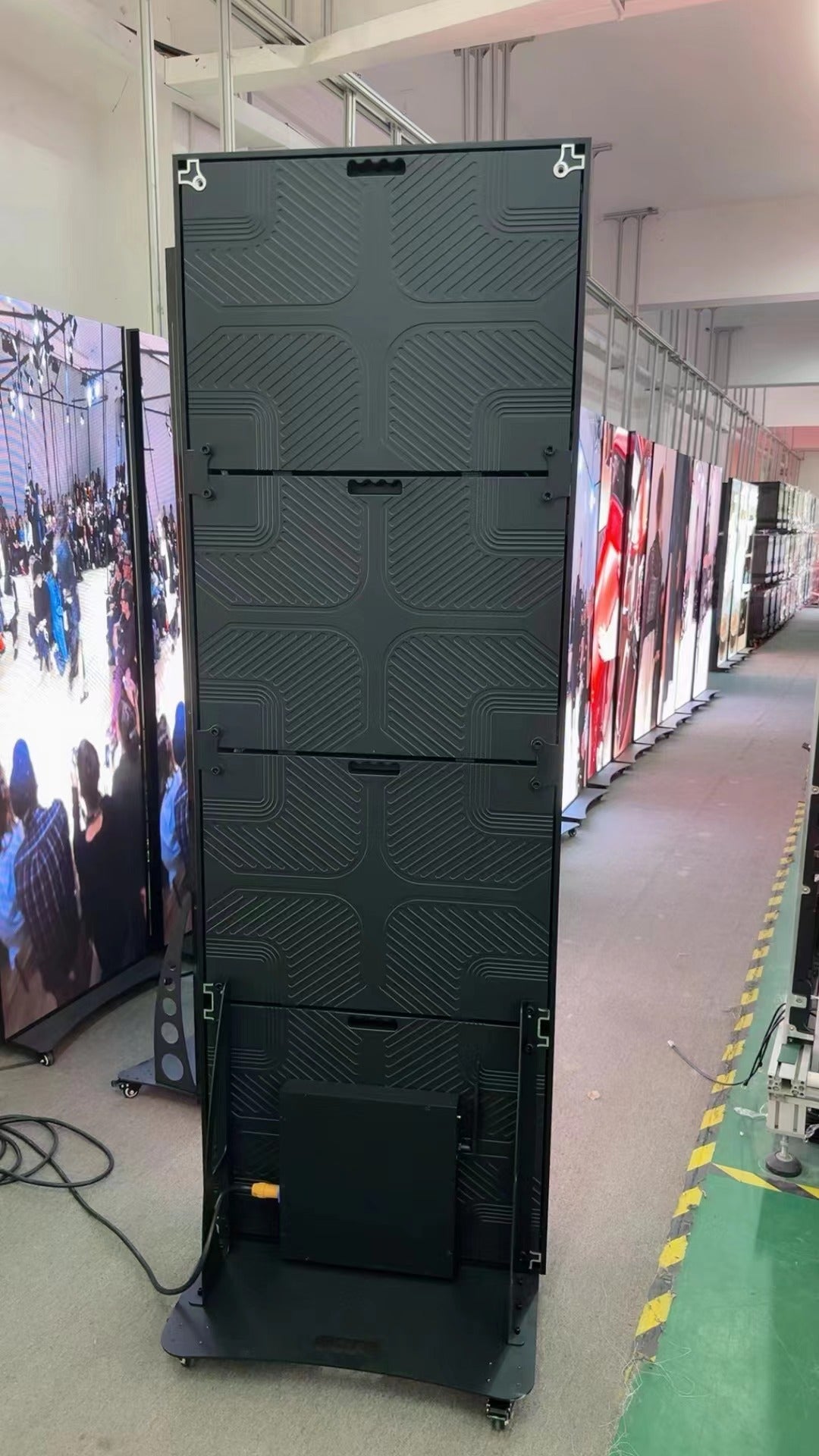FreeP B Series Individually Used Indoor LED Poster Display made with Die-casting Aluminum Frame in 1.25mm | 1.53mm| 1.86mm | 2.5mm Pixel Pitch with 640x1920mm Large Display Area